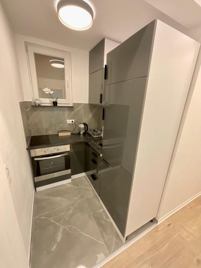 Best Central Apartment - Am Marktplatz - Up To 5 - Next To Frankfurt And Hanau - Coffee And Snacks - Netflix, Prime, Disney Nidderau Экстерьер фото