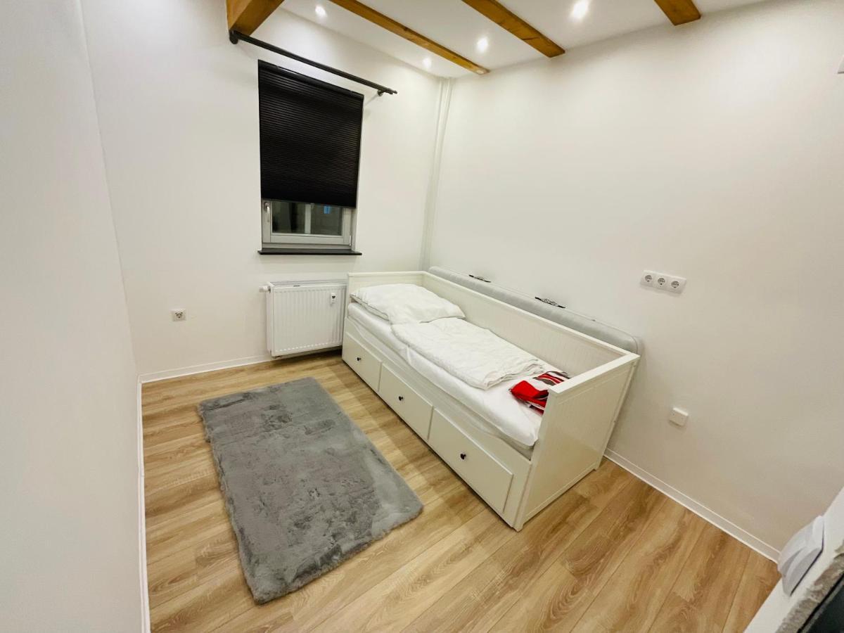 Best Central Apartment - Am Marktplatz - Up To 5 - Next To Frankfurt And Hanau - Coffee And Snacks - Netflix, Prime, Disney Nidderau Экстерьер фото